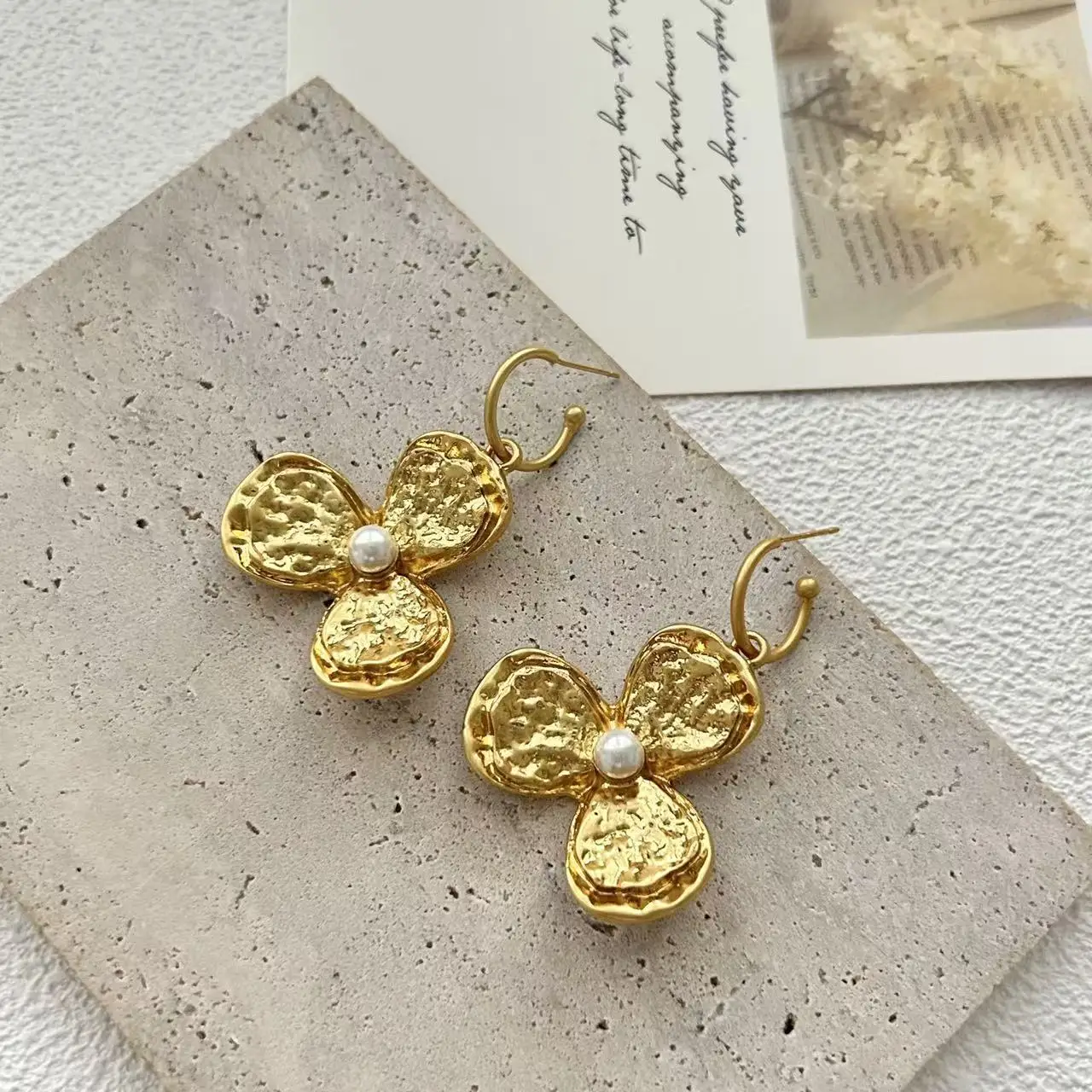 New Chinese style golden flower earrings women's light luxury court style ancient method dumb gold craftsmanship temperament ver