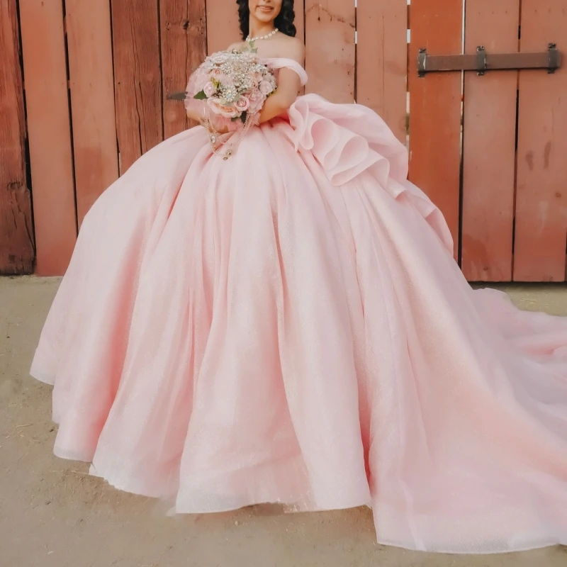 

Pink Shiny Ball Gown Quinceanera Dresses Beading Crystal Bow Tull Corset Off Shoulder Sweet 16 Dress Vestidos 15 De Anos