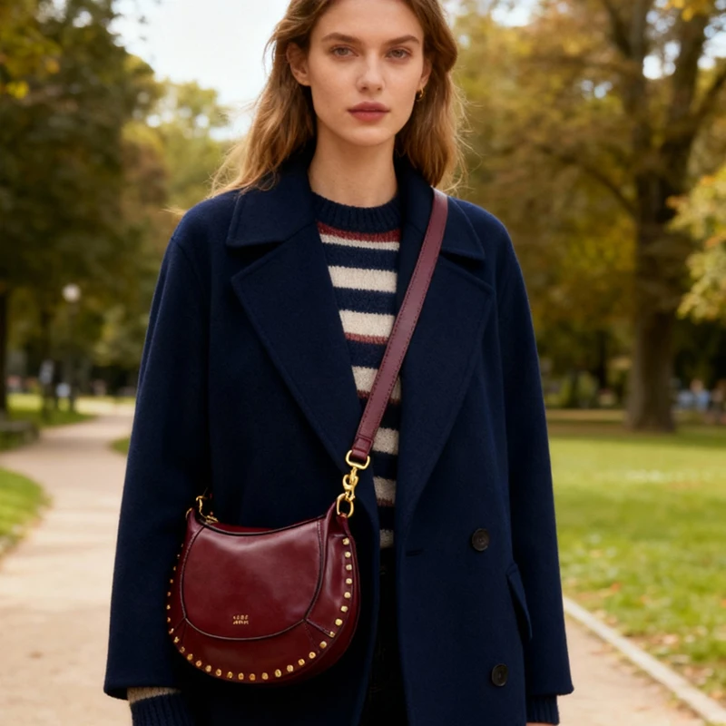 

Классическая сумка с золотыми заклепками, дизайн в форме полумесяца, сумка из искусственной кожи в стиле ретро, сумка через плечо в форме шара на молнии