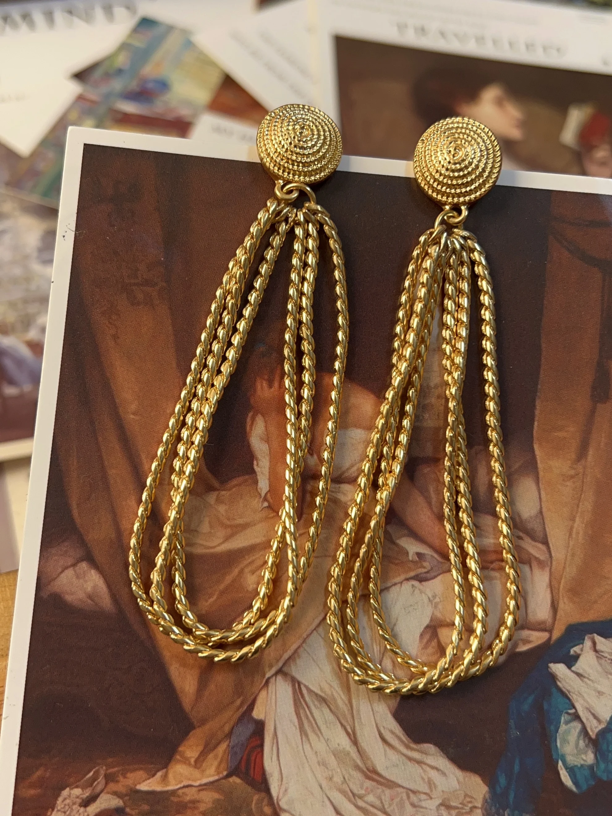 

European and American light luxury personality medieval heavy industry fringed temperament silver needle earrings