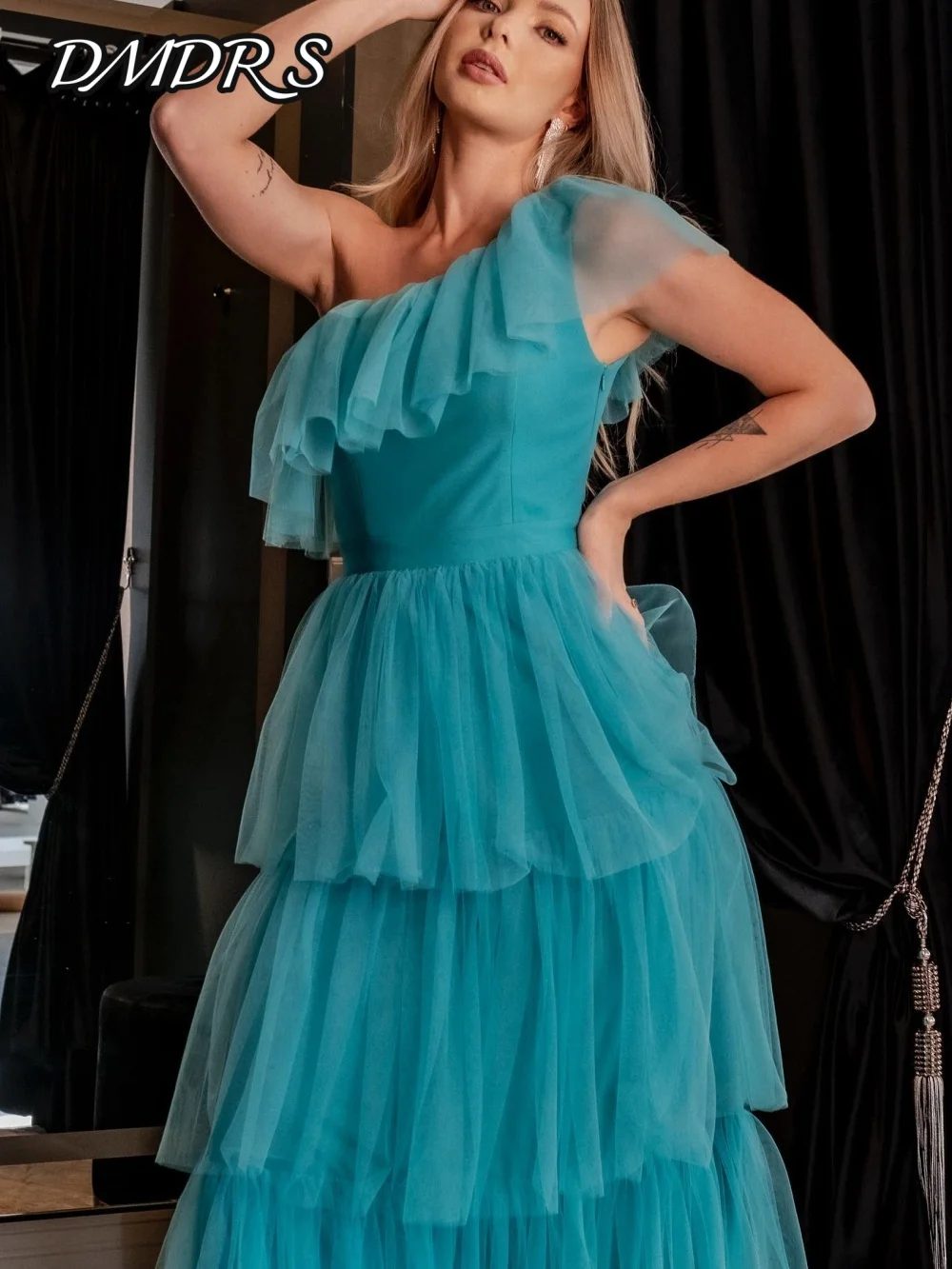 

Romantic One-Shoulder Sleeve Evening Dress 2025 Charming Tulle A-Line Party Gown Classic Sleeveless Floor-Length Party Dress فسا