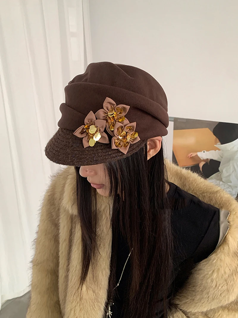 

Новинка, плиссированная фуражка ручной работы с цветочными подвесками, элегантная винтажная женская шерстяная шапка, осенне-зимняя шапка с напуском