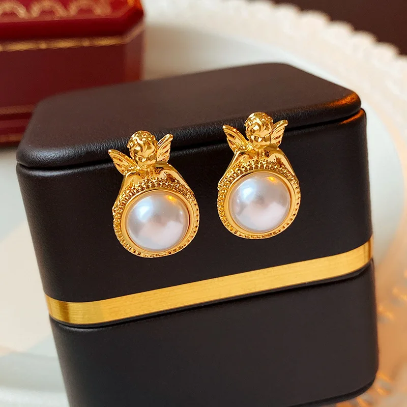 Medieval retro earrings for women, vintage fashionable and versatile earrings, niche light luxury and high-end accessories