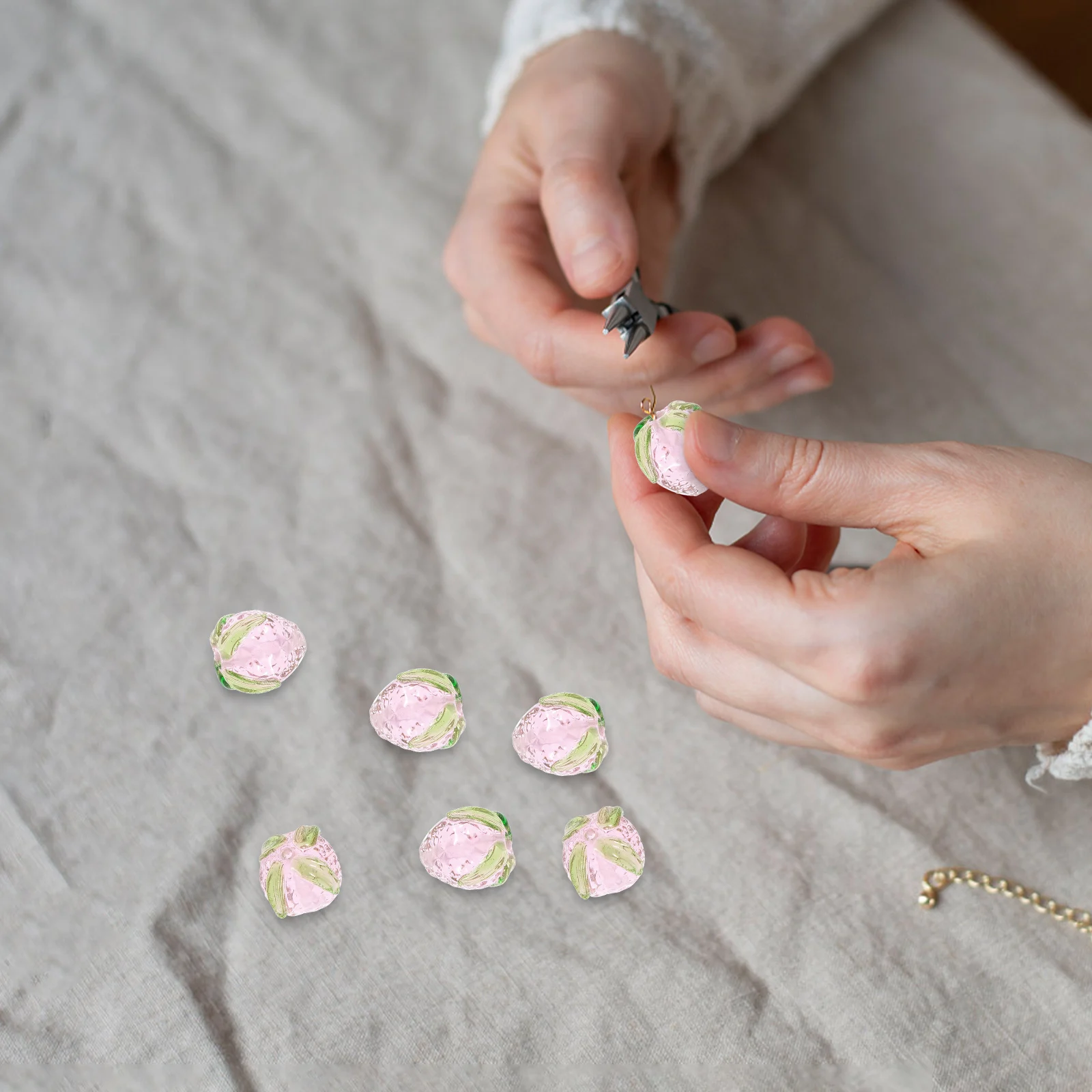 

16 Pcs Strawberry Bracelet Charms Jewelry Making Decorative Pendants Diy Earrings Accessories Bright Color Smooth Surface