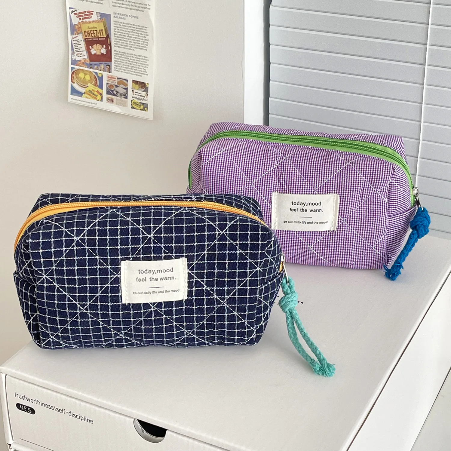 Korean Style 4‑Color Check Octagonal Cosmetic Pouch Portable Travel Makeup Storage Bag For Women Girls Outdoor Toiletry