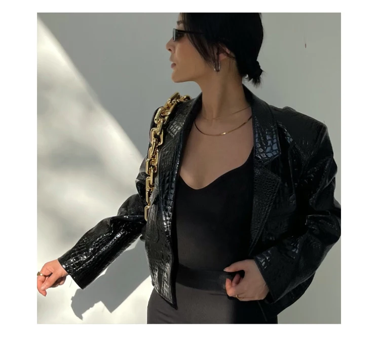 Lautaro Spring Autumn Short Cool Stylish Shiny Reflective Crocodile Print Patent Pu Leather Jacket Women Runway Fashion 2023