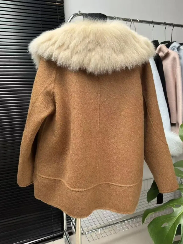 เสื้อคลุมขนแกะสำหรับผู้หญิง ฤดูใบไม้ร่วง ฤดูหนาว แต่งปกขนจิ้งจอก ผสมขนแกะแท้ ทรงหลวม สไตล์เก๋ไก๋ เหมาะสำหรับงานปาร์ตี้ พร้อมเชือกผูก