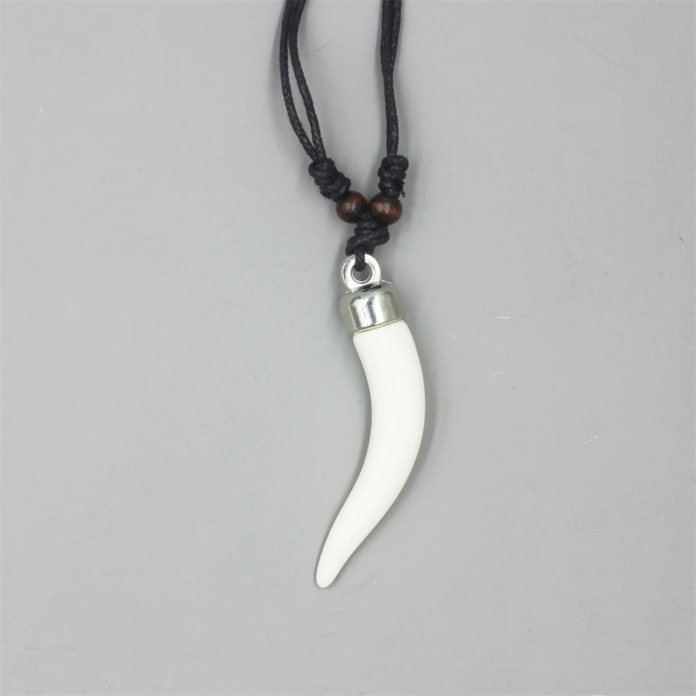 Funky Acrylic Wolf Fang Pendant Necklace Adjustable Necklaces for men women\'s fashion Jewelry Gift