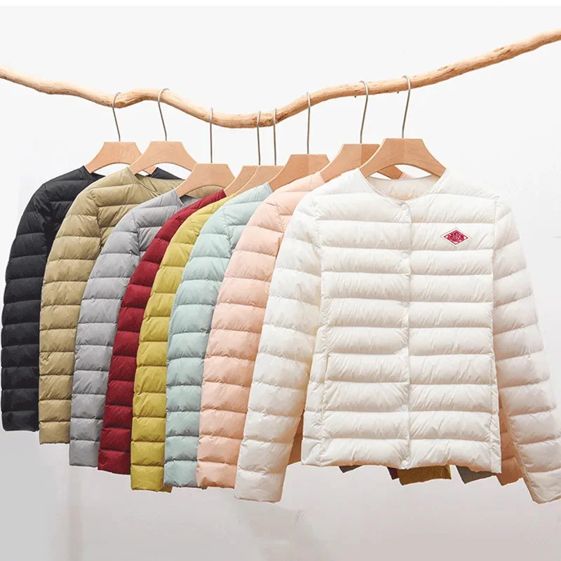 وصل حديثًا لخريف وشتاء 2025 سترات نسائية دافئة بيضاء مبطنة أسفل سترات ضيقة موضة نسائية خفيفة الوزن للغاية معاطف منتفخة قابلة للتعبئة #4