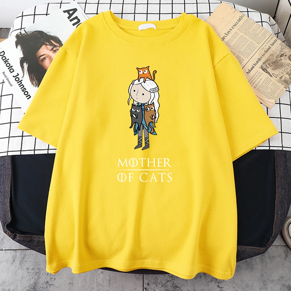 Cartoons Mother Of Cats Printing Mens T-Shirt Vintage Large Size Tshirts Sports Cotton Clothes Comfortable Basic Male T-Shirt