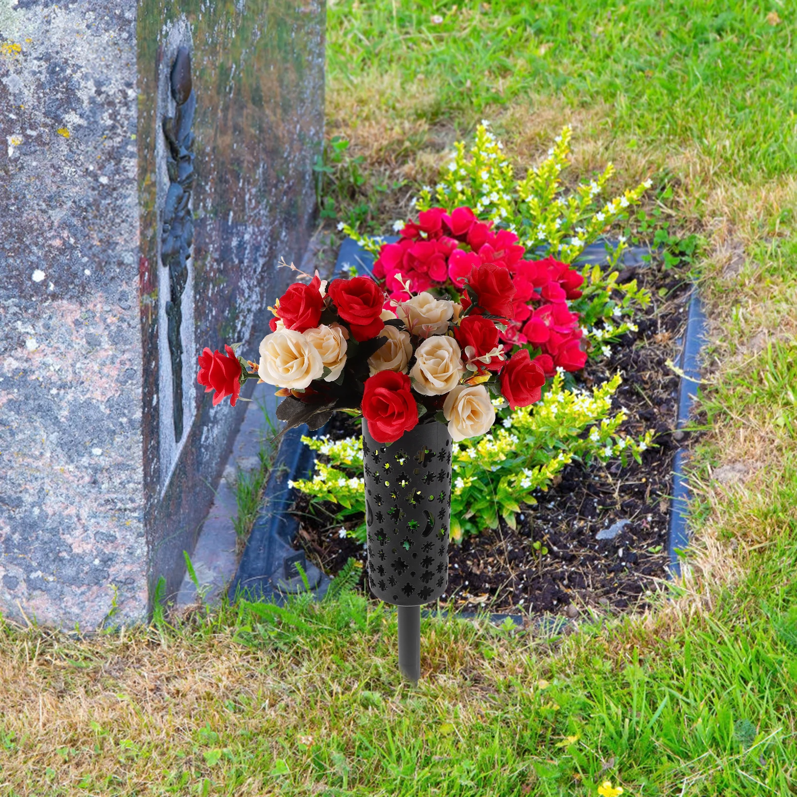 

2Pcs Cemetery Vases Graves Durable Resin Hollow Design Grave Flower Holder Memorial Artificial Outdoor Lawn Garden