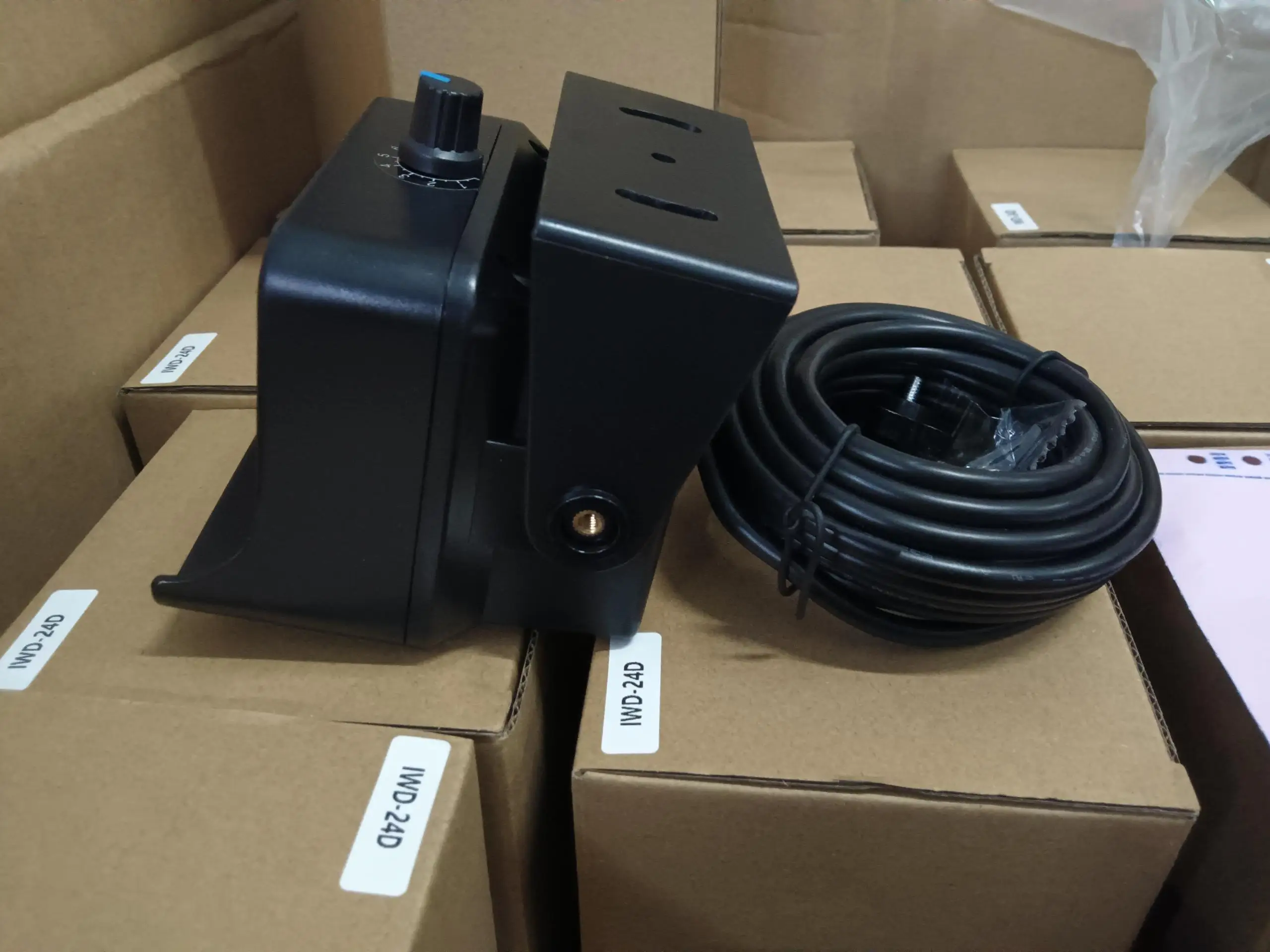 IWD-24D 24GHz Millimeter Wave Radar Sensor Vehicle Motion Detector for High Speed Door Only Detect Car/Vehicle/Forklift