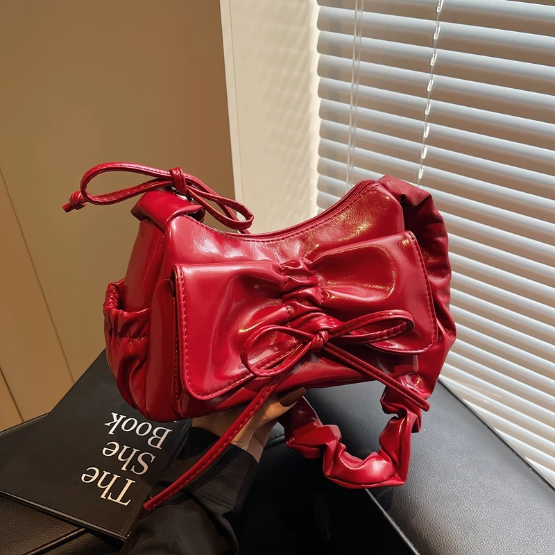 

Глянцевые роскошные однотонные сумки на плечо из искусственной кожи, модные популярные свежие изысканные сумки через плечо для женщин, новинка 2023 года