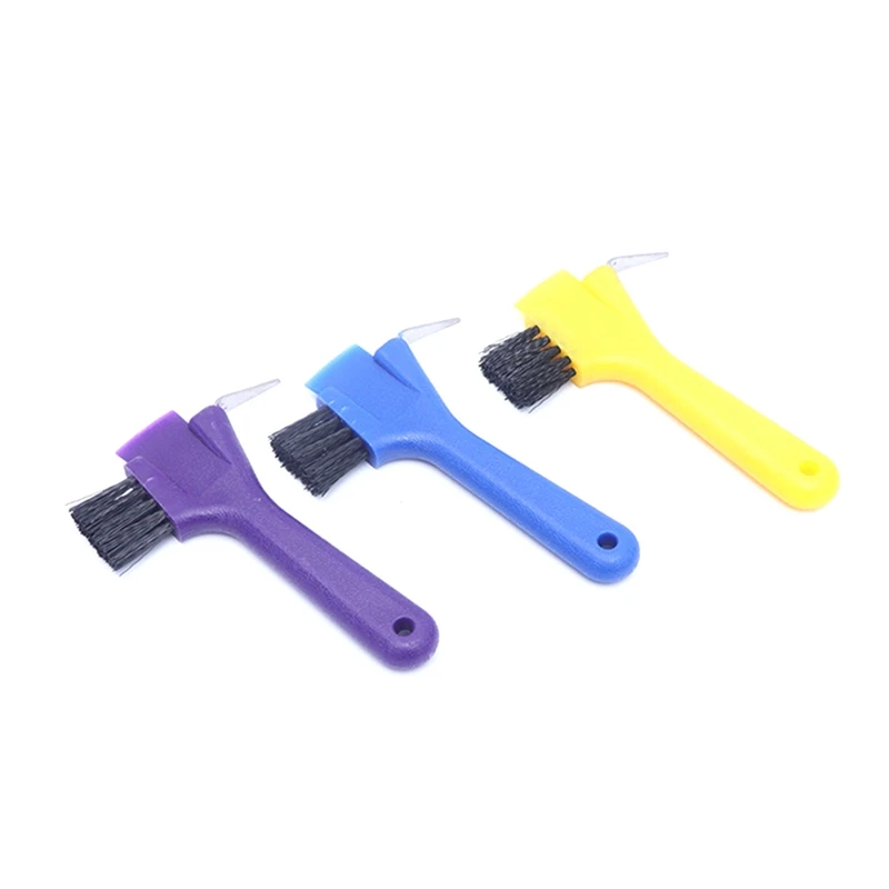 3PCS Sturdy Horse Hoof Pick Brush Horse Brush Tool With Handle Portable Hoofpick Random Color