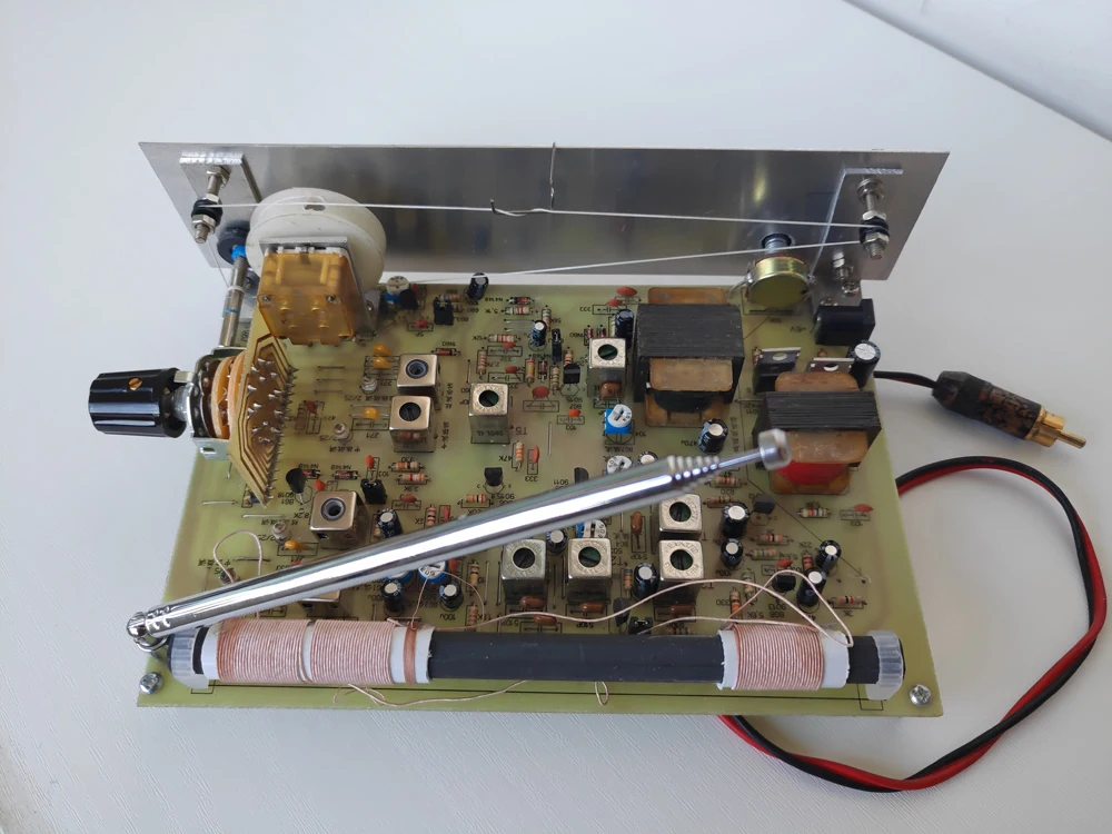 Homemade DIY Product 3P5 Ultra-dynamic Wideband Frequency Response Three-band Amplitude Modulation Radio Kit