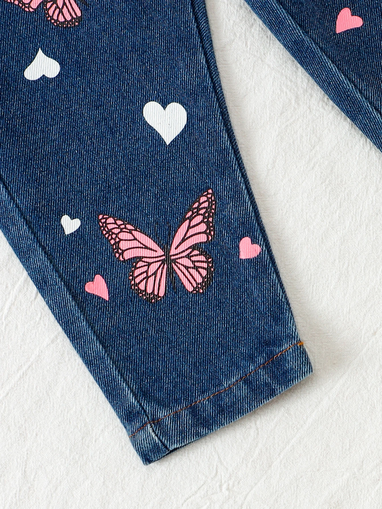 Kinder-Denim-Jeans mit Schmetterlingsdruck, süßer Stil, bequem, verschleißfest, geeignet für die tägliche Outdoor-Freizeitkleidung von Kindern – Detail 7