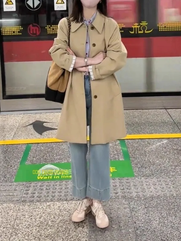 

Женское пальто цвета хаки 2026: Новинка весенней коллекции, большие размеры, красивое, средней длины, в корейском стиле, свободного кроя, с длинными рукавами