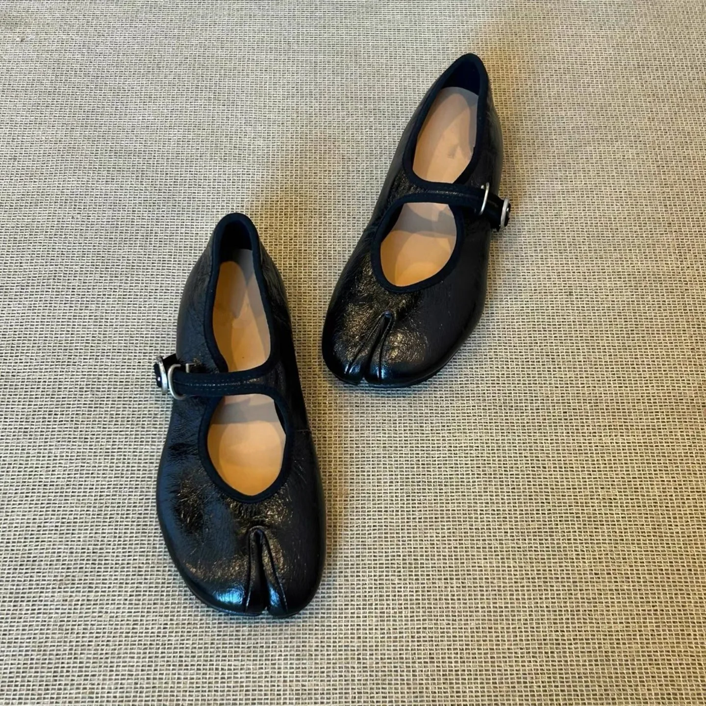Retro Round Split Toe Flat sneaker designer shoes Women Casual Loafer Soft Moccasin Fashion Tabi Ninja Mary Jane ballet shoes