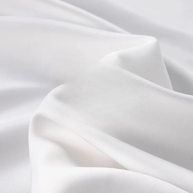 

Двусторонняя матовая атласная ткань