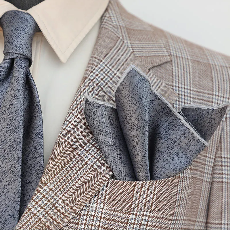 23 سنتيمتر الصلبة البني الرمادي جيب مربع الرجال الأعمال الرسمية منديل البوليستر المنسوجة لامعة الأزرق المنديل الزفاف سهرة اكسسوارات