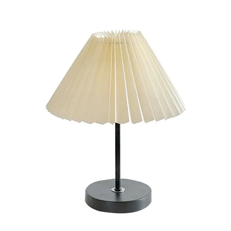 

Pleated lamp fabric warm desk lamp black white lamp living room study decoration atmosphere