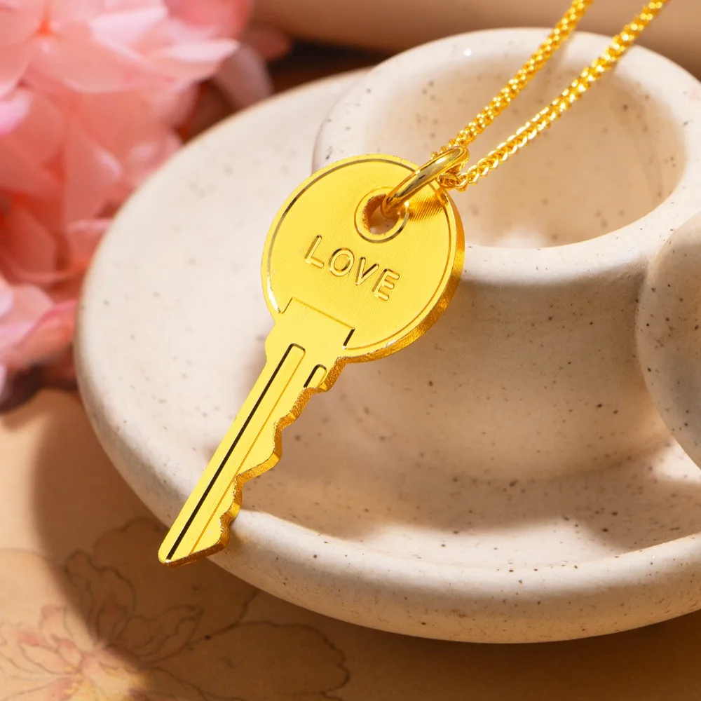 The key of happiness necklace senior sense simple hollow clavicle chain female 9999gold