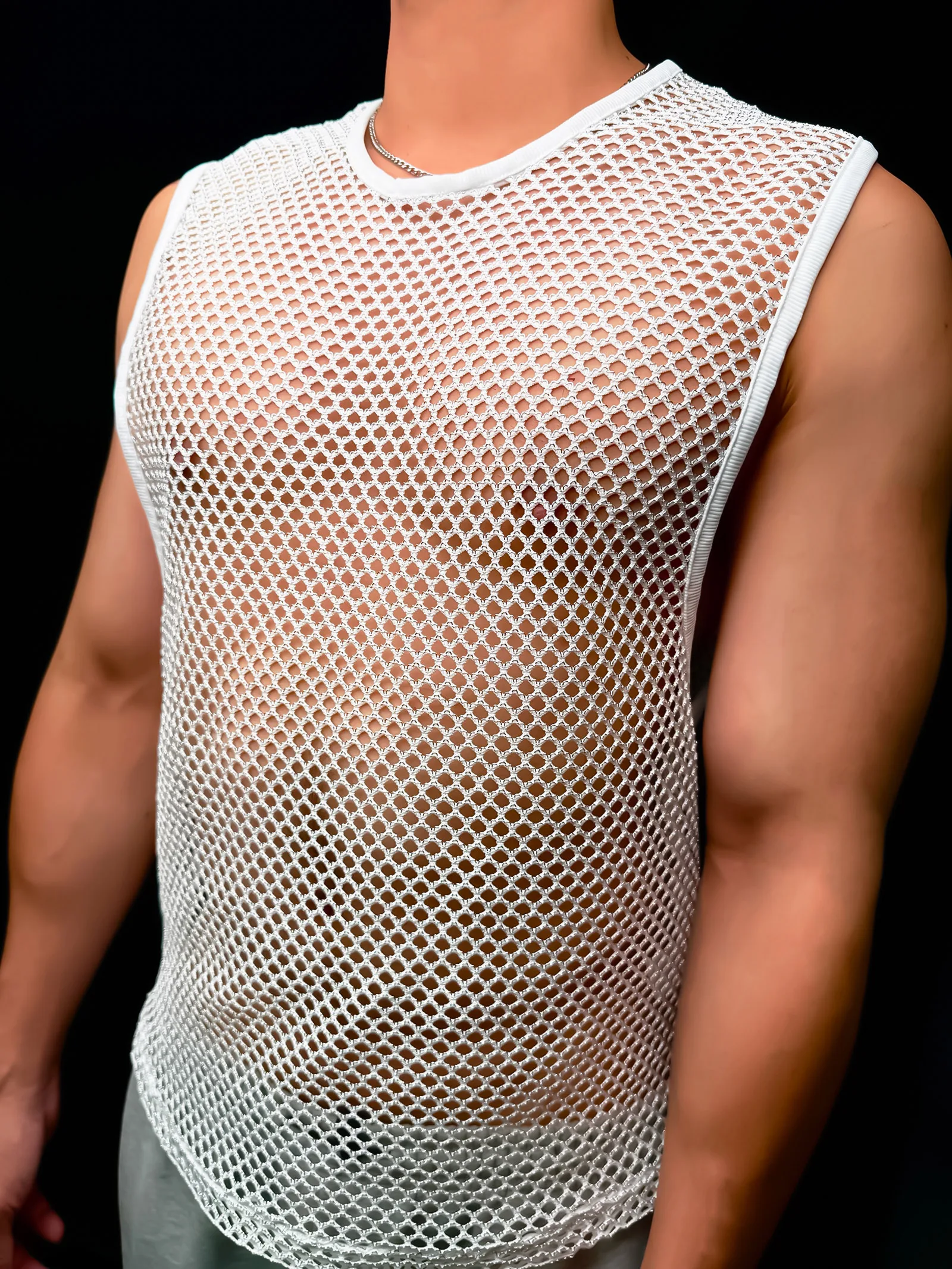 Netz-Tanktop für Männer, ärmellos, Rundhals, mit Lochmuster, Muskelshirt, glänzende Linien, lässige Sommer-Oberteile, Streetwear, durchsichtig. – Detail 15