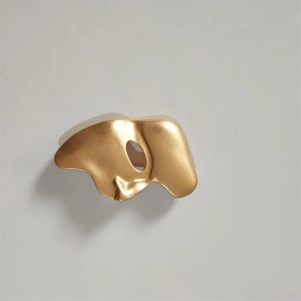 2023 Fashion geometric Metal Women\'s Brooch Abstract Brooch Vintage Geometric Party Jewelry Gift