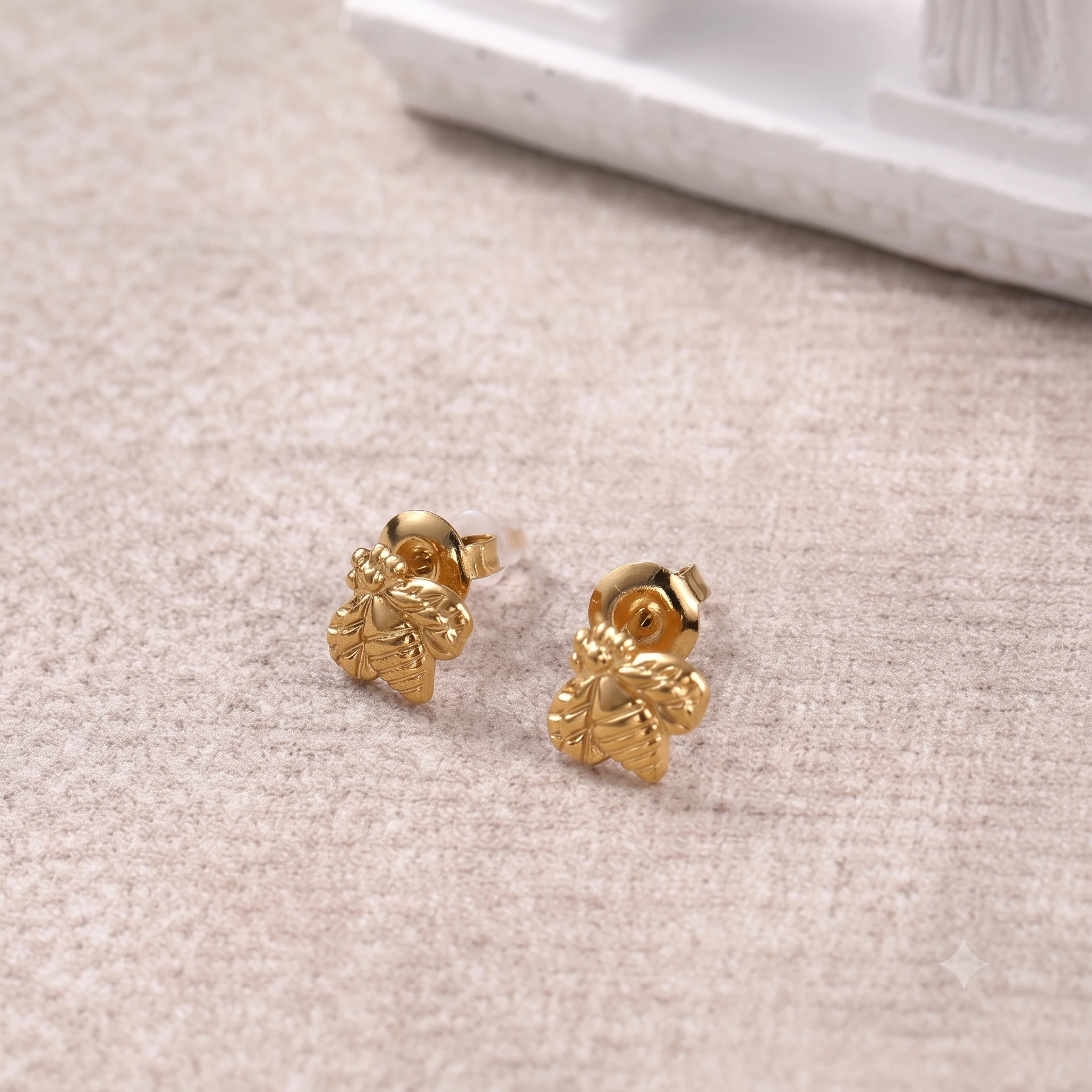 Cute Gold Bee Stud Earrings for Women Minimalist Stainless Steel Honeycomb Bumblebee Insect Ear Piercing Jewelry Christmas Gift