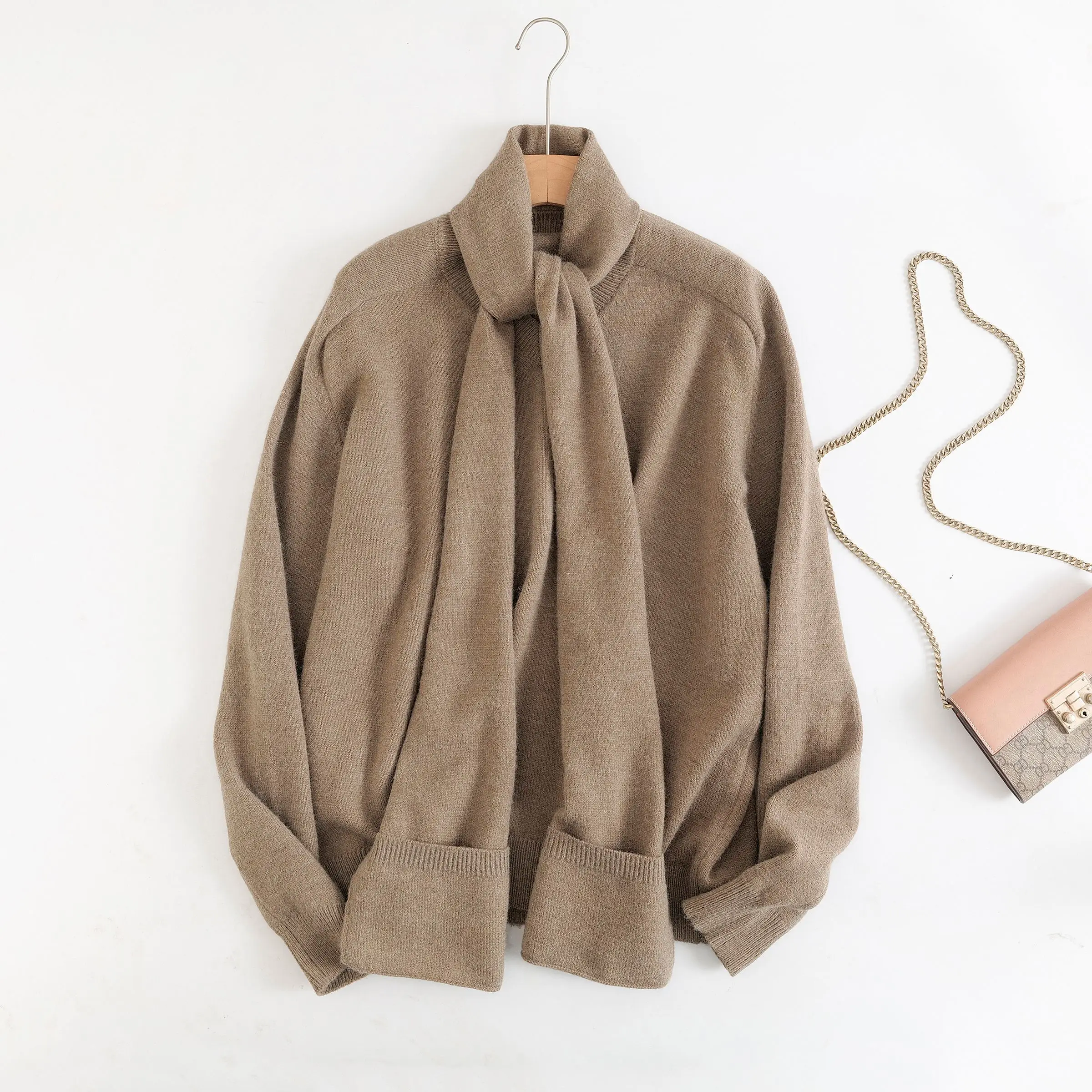 

Ethereal MD 2025 massidutti autumn new style of Ladies' casual fashion French-style scarf neck sweater