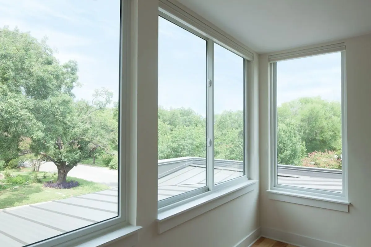 Luxury Style Modern Design Casement Windows with Aluminum Alloy Stable Structure Windproof Casement Windows Sound-insulation