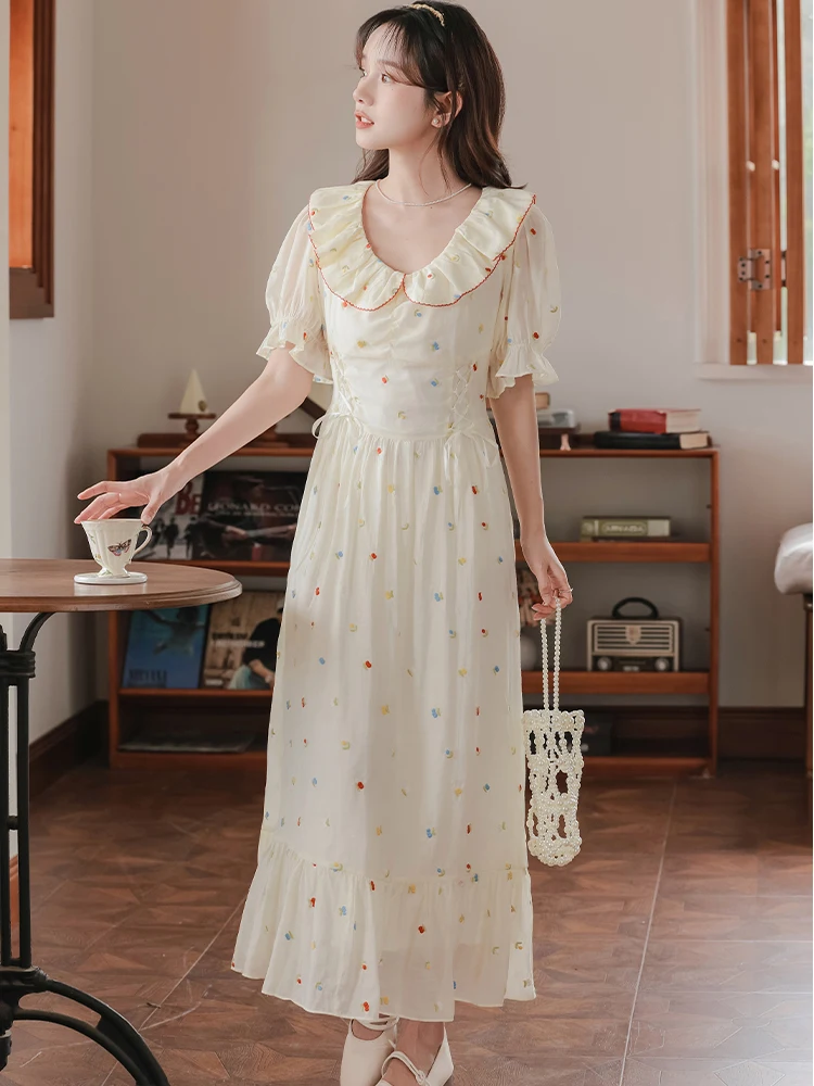 فستان صيفي مطرز بالزهور وأكمام منتفخة مكشكش وياقة الدمية فستان نسائي بوهو أنيق فاخر 2025 فستان سهرة كوري ضيق