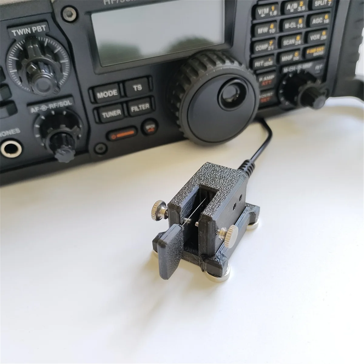 Telegraph Key CW Morsecode Tragbares Einzelpaddel Automatischer Schlüssel Morsecode Starke magnetische Absorption Stabile Basis