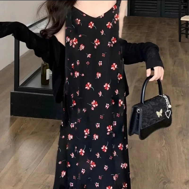ชุดเดรสผู้หญิง ฤดูใบไม้ผลิ ฤดูร้อน 2024 รุ่นใหม่ ทรงหลวม สไตล์สาวออฟฟิศ ลายพิมพ์วินเทจ คอวี แขนกุด ลายดอกไม้