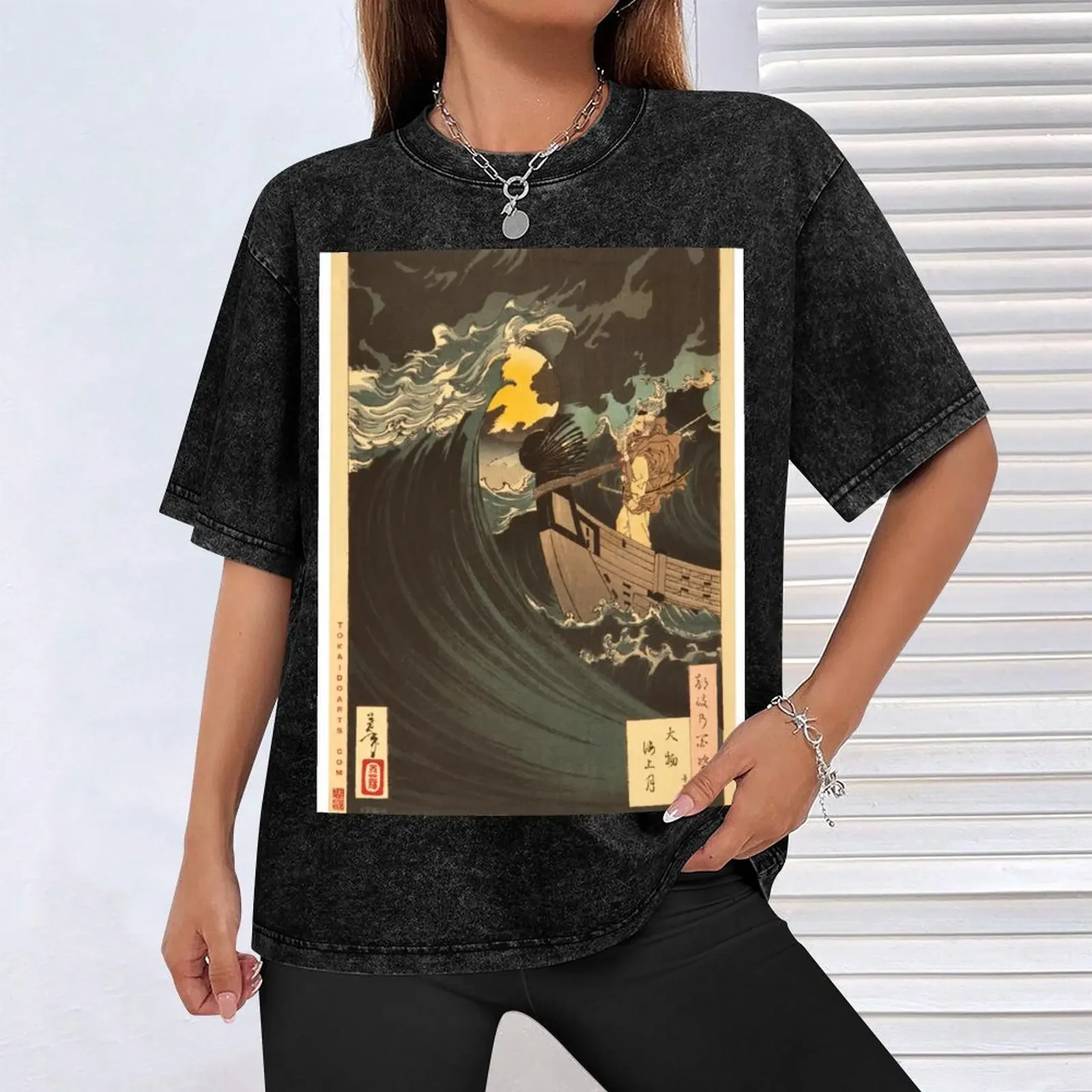 القمر فوق البحر في خليج دايموتسو (بينيكي). تي شيرت قمصان عصرية رخيصة الثمن للأولاد قميص تمرين للرجال #4