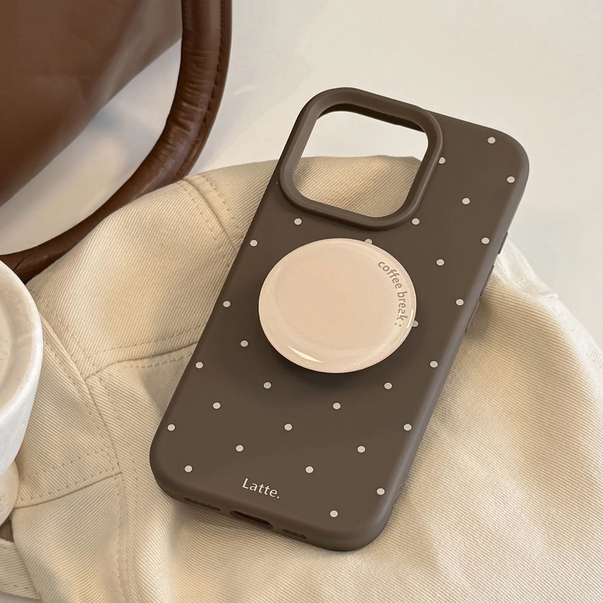 Koreanische braune Vollbild-Polka-Dot mit runder Halterung, weiche Handyhülle für iPhone 17, 16, 15, 14, 13, 12, Pro Max 11, stoßfeste Abdeckung