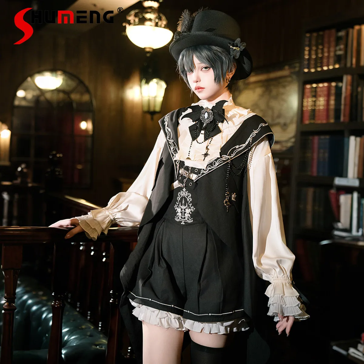 

Коллекция Original Prince Lolita: Новинка Весны 2026 – Комплект в стиле Y2K: Винтажная рубашка с длинным рукавом, комбинезон, жилет и куртка.