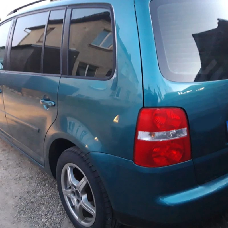 

Car Rear Tail Light Turn Signal Warning Light 1T0945095G 1T0945096G For VW Touran 2003-2006 NO Bulb