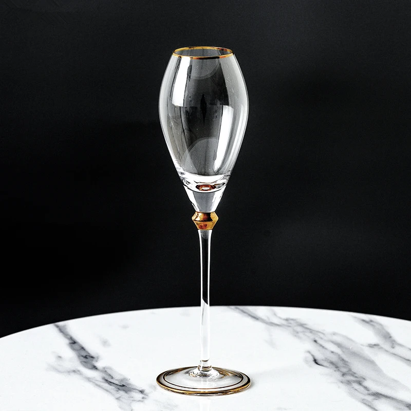 Gold-Embellished High-Tech Wine Glasses Champagne Cups Decorative Sample Room Display Red Wine Glasses Transparent Footed Cups