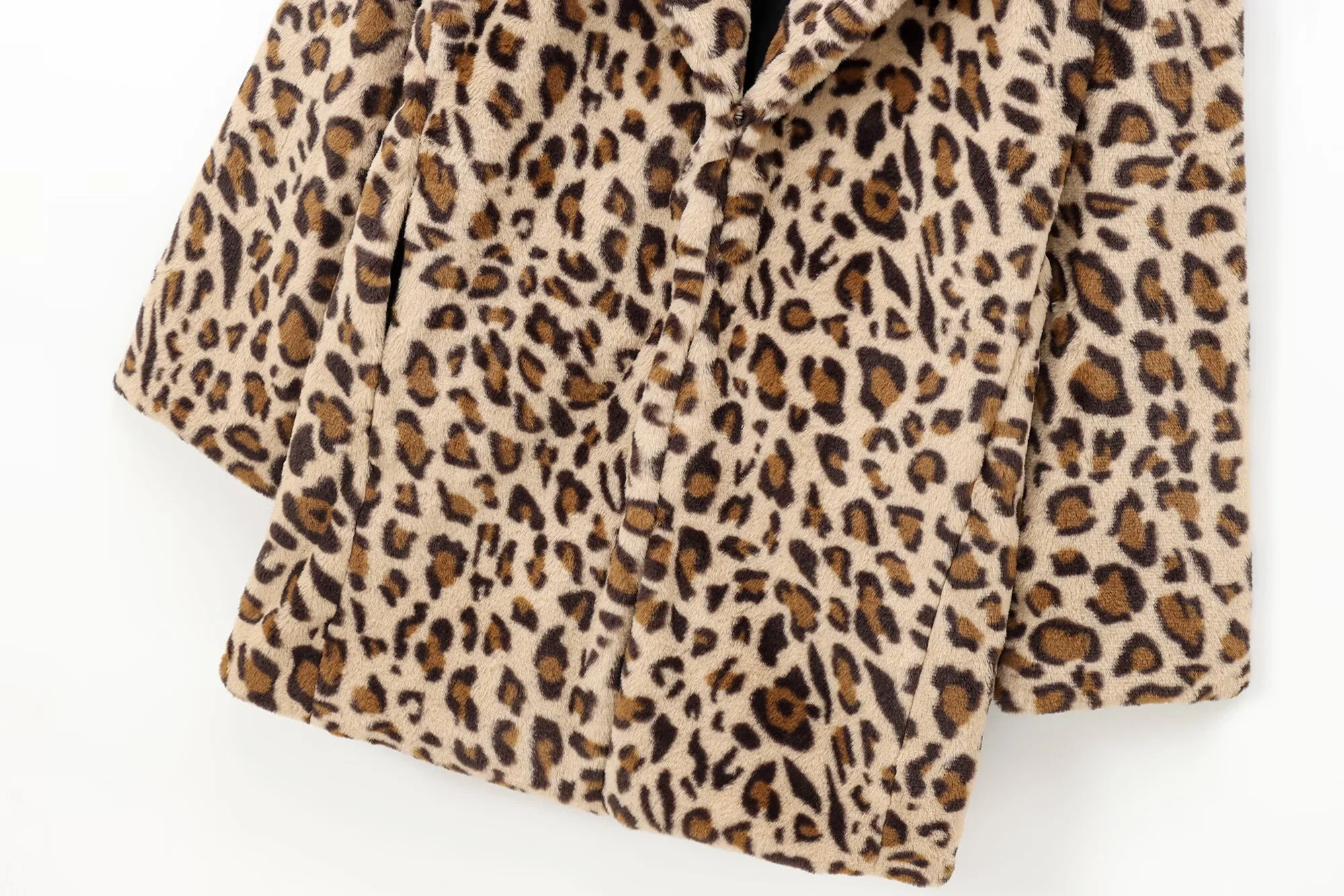 معطف نسائي شتوي جديد لعام 2025 ذو مزاج عصري غير رسمي وطباعة حيوانات معطف بتأثير من الفرو ملابس خارجية متوسطة الطول #6