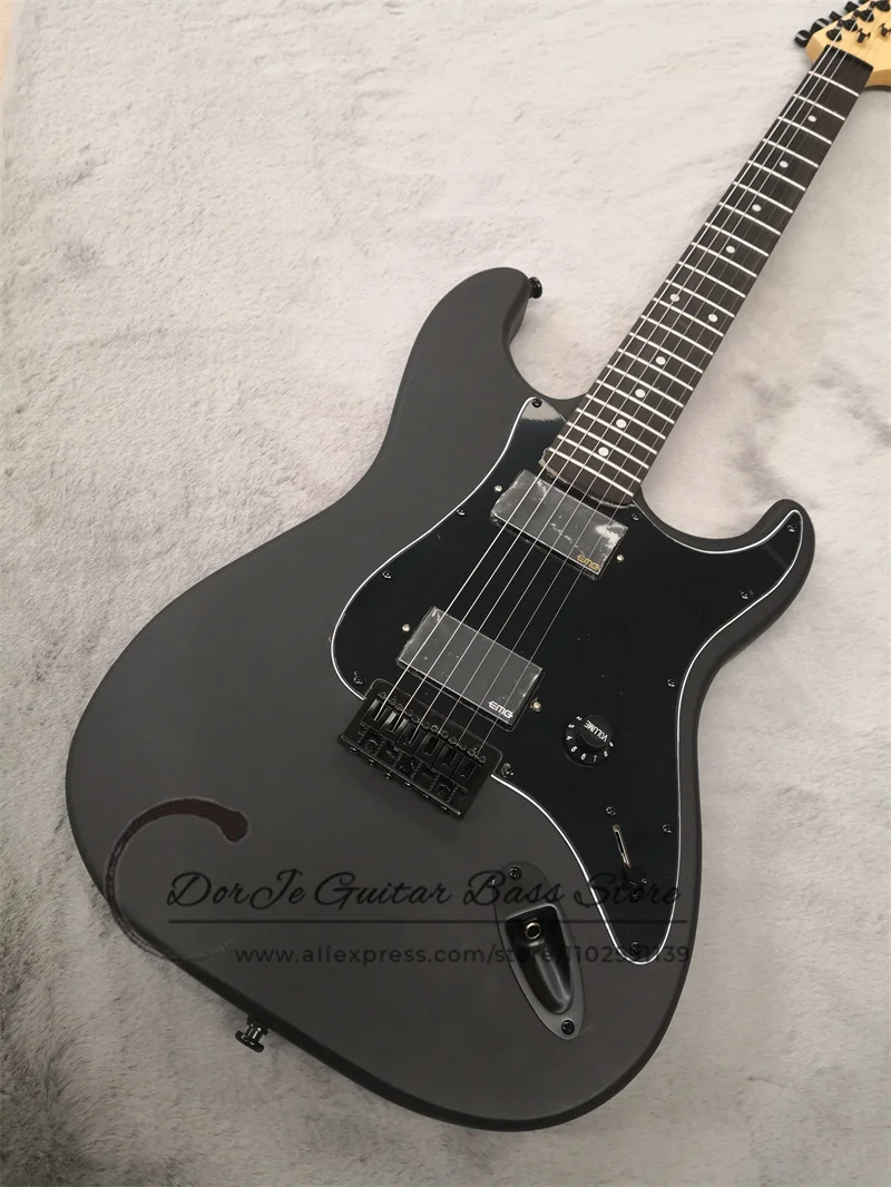 

Matte Black Electric Guitar HH pickup Fixed Bridge Stra basswood body Maple Neck Rose wood fingerboard black tuner