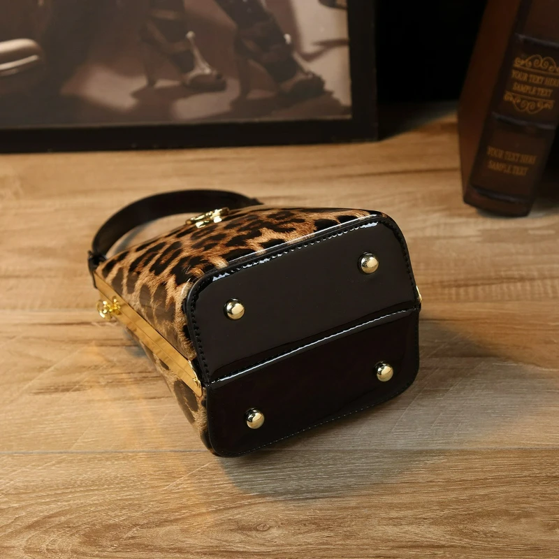 Women Mobile Phone Packages Female Fashion New 2023 Small Crossbody Cosmetic Bag Genuie Leather Handbag Joker Evening Purses