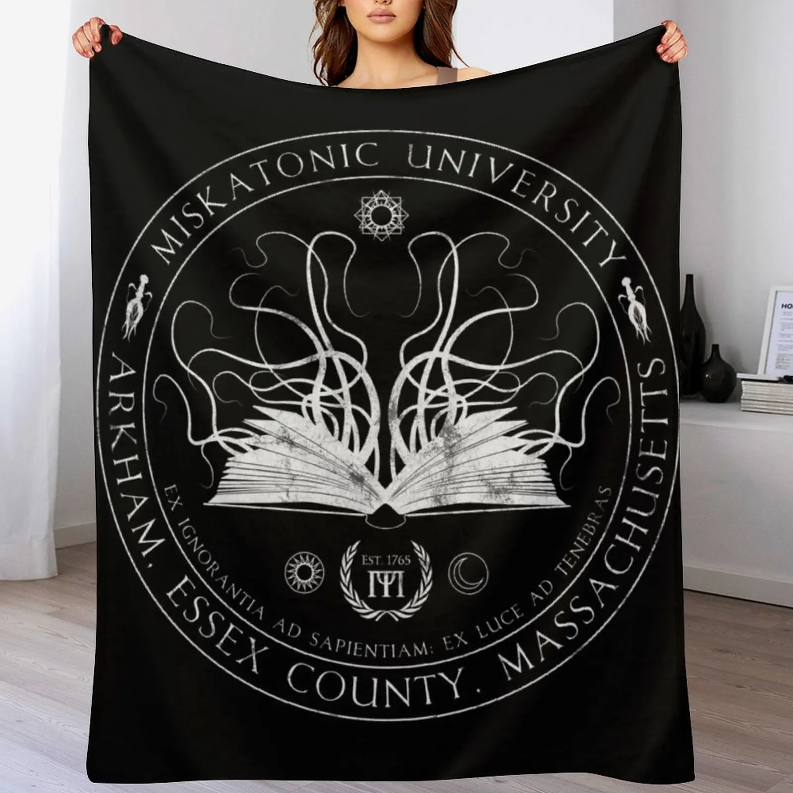 Miskatonic Sigil Throw Blanket Luxury Brand Soft Big Furry Giant Sofa Blankets