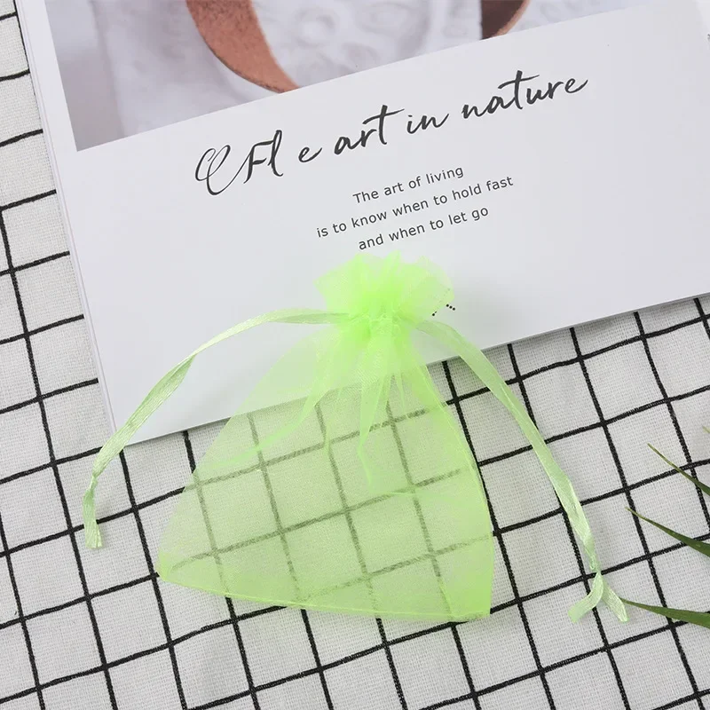 50/100 stücke Trauben Schutz Tasche Wachsen Tasche Mesh Obst Schädlingsbekämpfung Produkte Atmungsaktive Gaze Erdbeere Sämling Taschen Organza