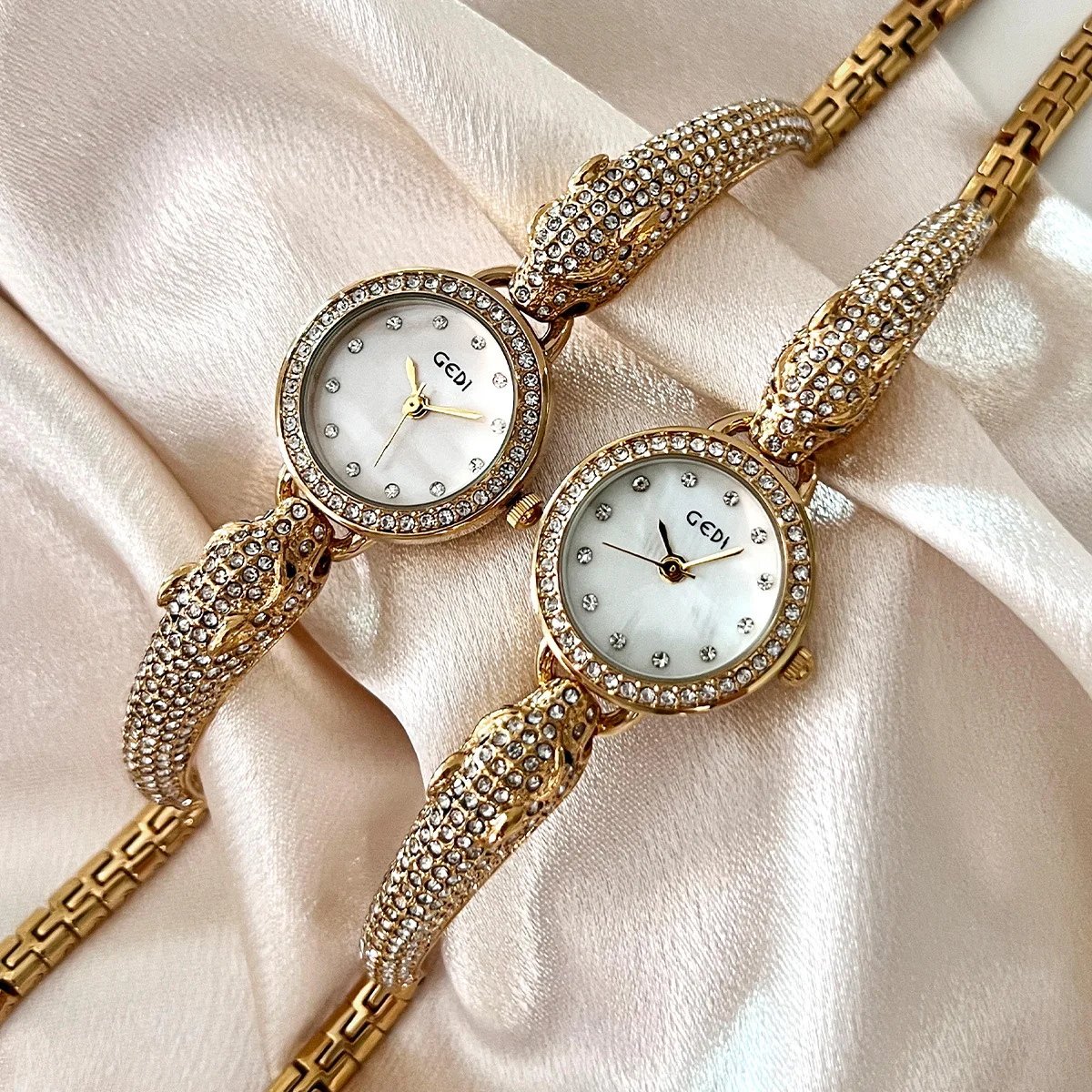New Watch Diamond Inlaid Leopard Head Bracelet Watches Light Luxury Beauty Waterproof Women Fashion Quartz Wristwatch