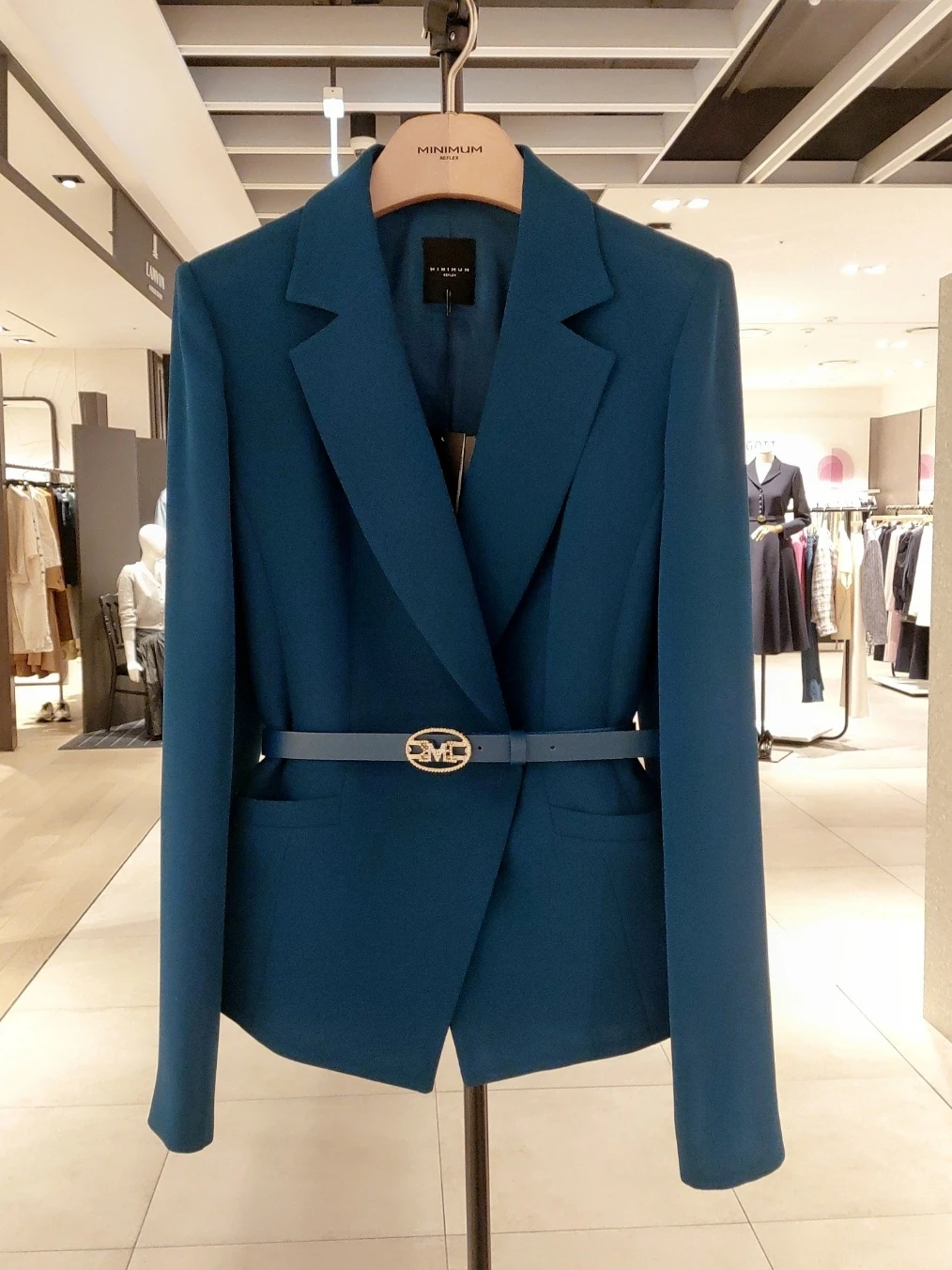 

Elegant OL Style Career Suit Coat with Waist Belt Autumn New Arrival Fashionable Business Women's Coat Long Sleeve Single Button