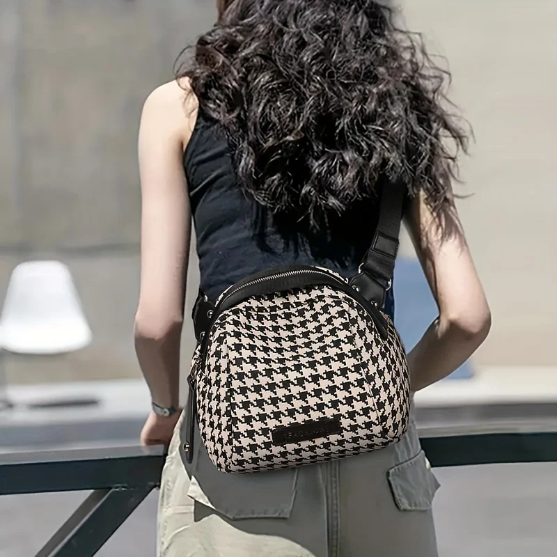 Bolsa de lona Houndstooth para mulheres, alça ajustável, fecho seguro, detalhe bordado, perfeita para viagens, bolsa de peito para uso diário, versátil