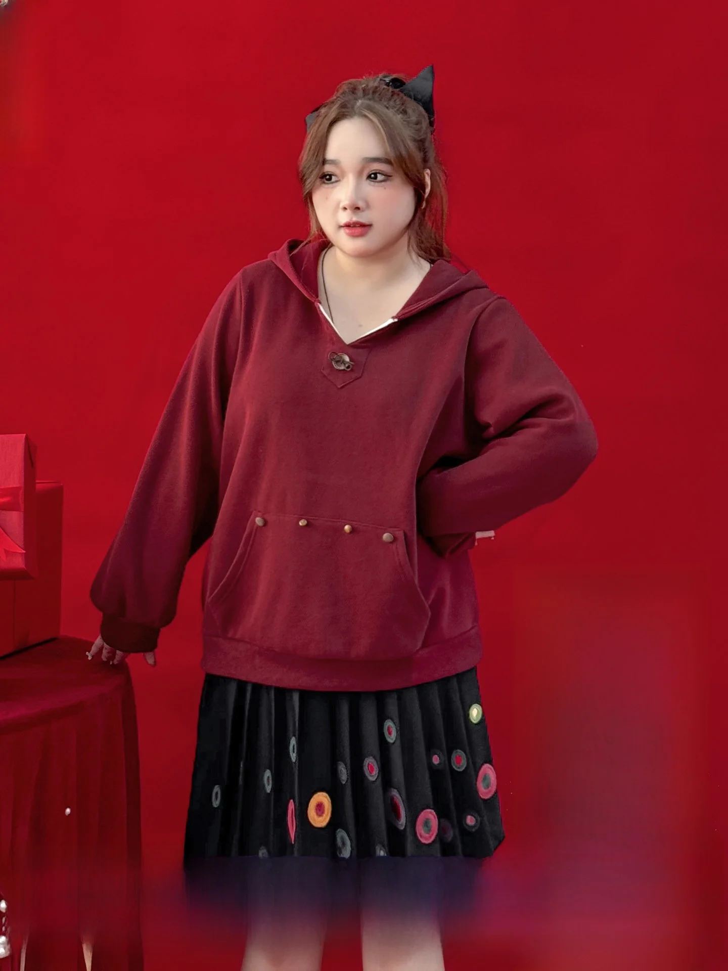 

Loose Fit Korean Sle Oversized Hoodie Women's plus Size Handmade Button Decorated Fce Lined Top for Heavy Girls