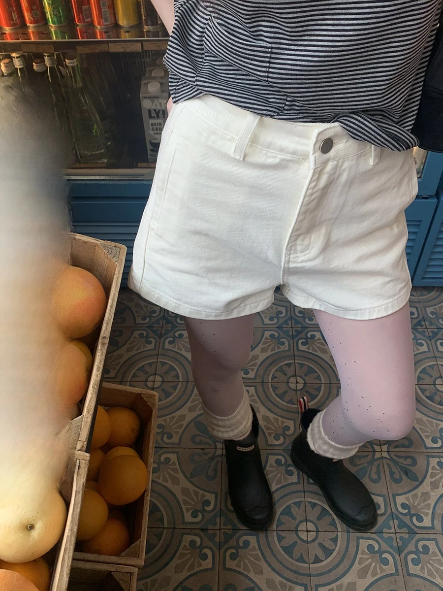 

High Waist Straight Leg Denim Shorts High Waist Slimming Casual Hot Pants Spring 2026 New Style Women's Jeans Shorts