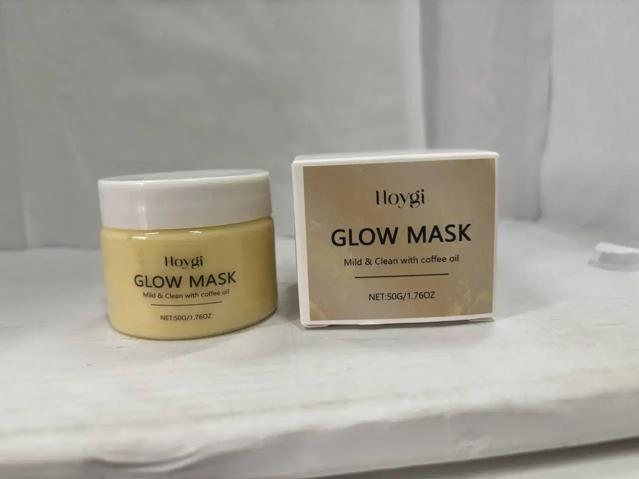 커피 오일을 사용한 브라이트닝 페이셜 트리트먼트 - 둔한 스키를 위한 비건, 잔인하지 않은 각질 제거 마스크